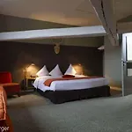 Hotell Domaine De Ronchinne - Chateau Et Ecuries 3*