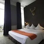 Hotell Domaine De Ronchinne - Chateau Et Ecuries 3*
