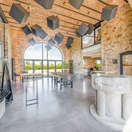 فندق Domaine De Ronchinne - Chateau Et Ecuries