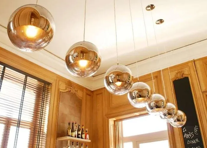 Domaine De Ronchinne - Chateau Et Ecuries Hotel