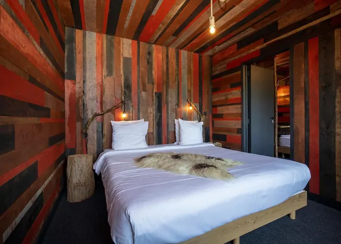 Domaine De Ronchinne - Chateau Et Ecuries