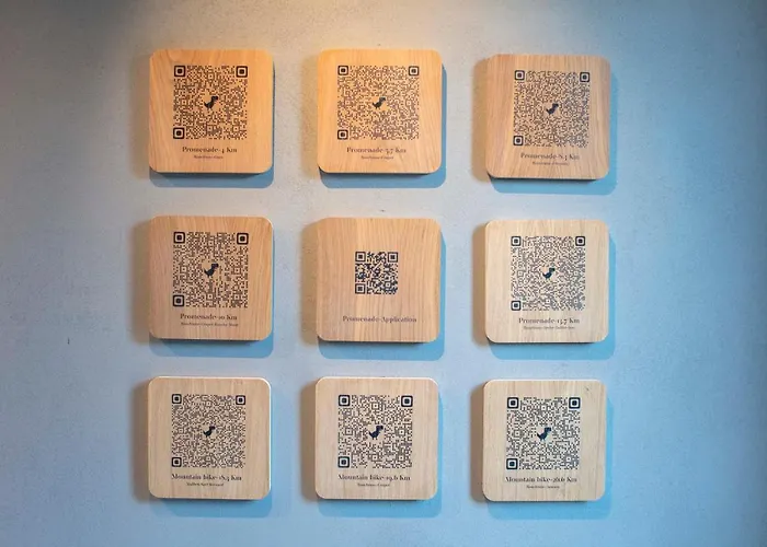 Domaine De Ronchinne - Chateau Et Ecuries Hotel