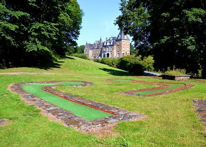Domaine De Ronchinne - Chateau Et Ecuries Hotel
