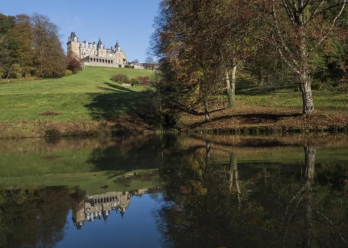 Domaine De Ronchinne - Chateau Et Ecuries 3*