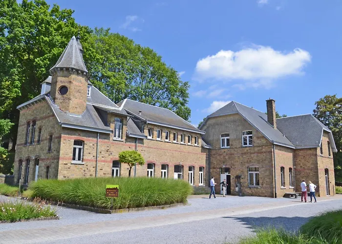 Hotel Domaine De Ronchinne - Chateau Et Ecuries