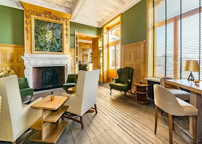 Hotel Domaine De Ronchinne - Chateau Et Ecuries Maillen