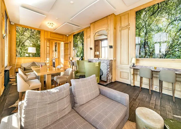 Domaine De Ronchinne - Chateau Et Ecuries Hotel