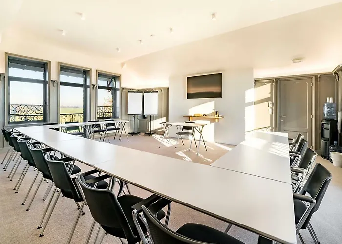 Domaine De Ronchinne - Chateau Et Ecuries Hotel Maillen