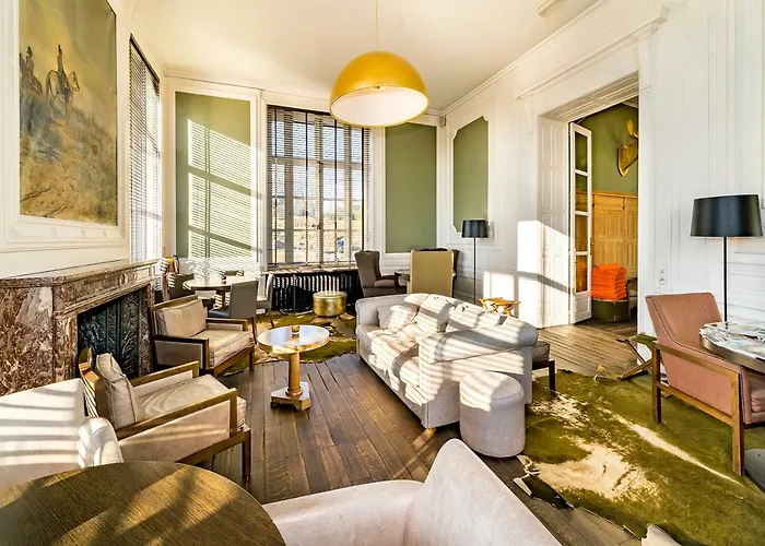 Domaine De Ronchinne - Chateau Et Ecuries Hotel