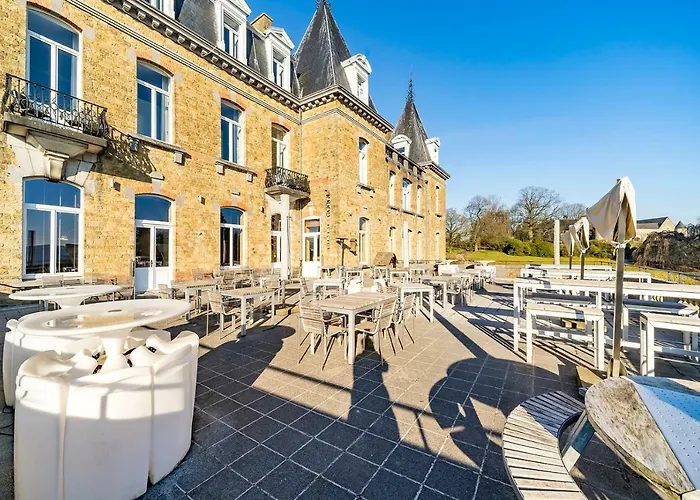 Domaine De Ronchinne - Chateau Et Ecuries Hotel