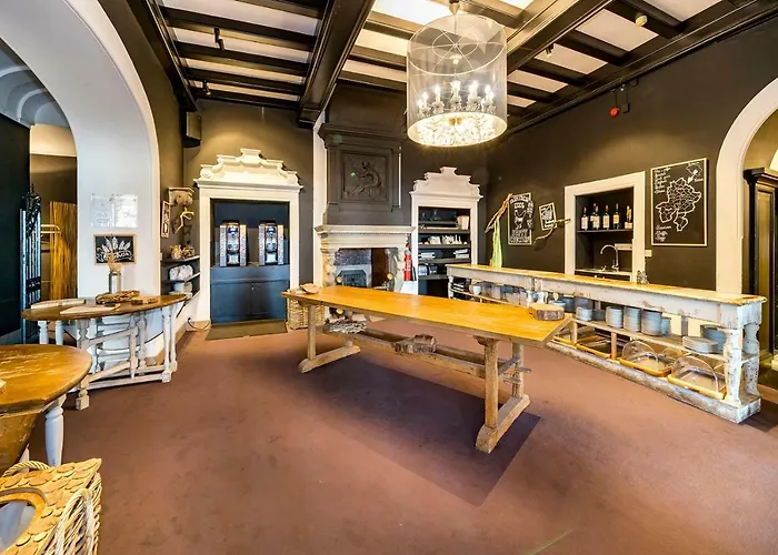 Domaine De Ronchinne - Chateau Et Ecuries Hotel