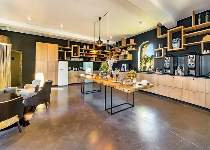 Domaine De Ronchinne - Chateau Et Ecuries Hotel