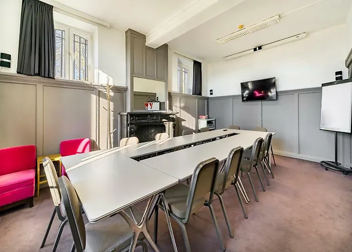 Domaine De Ronchinne - Chateau Et Ecuries Maillen