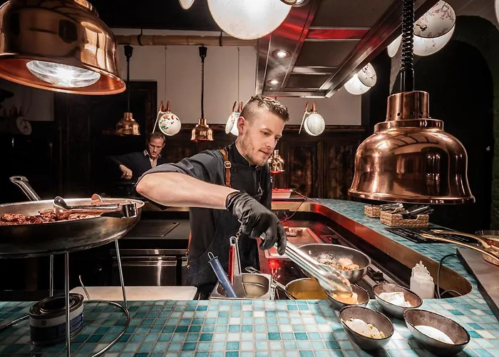 Domaine De Ronchinne - Chateau Et Ecuries Maillen