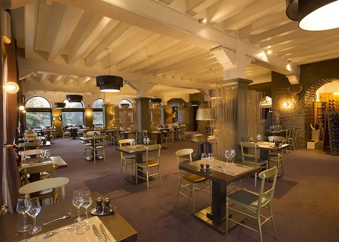 Domaine De Ronchinne - Chateau Et Ecuries 3*